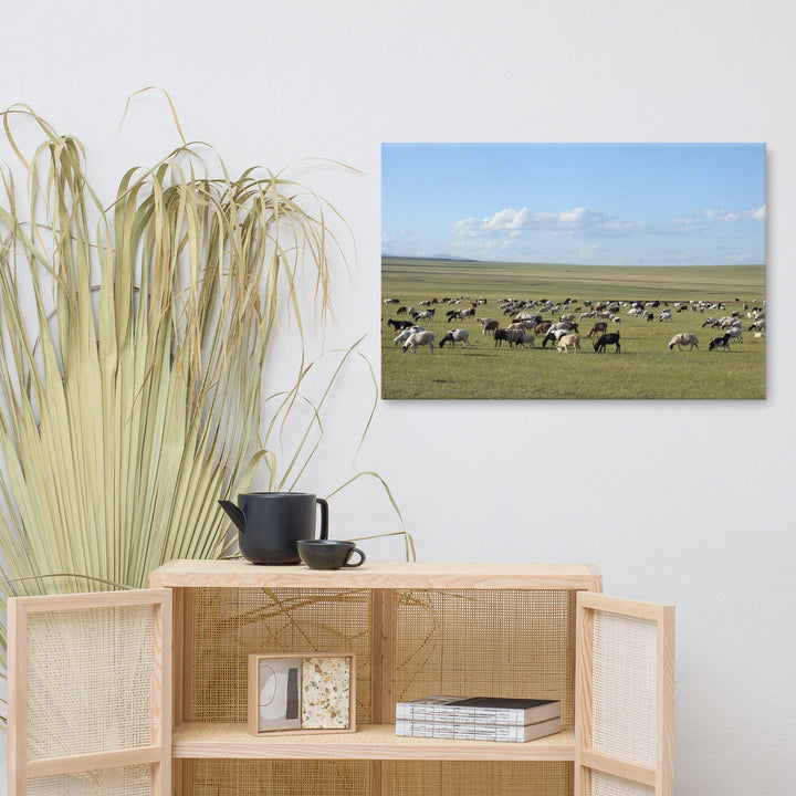 Leinwand - Herd of sheep graze in Mongolian steppe artlia