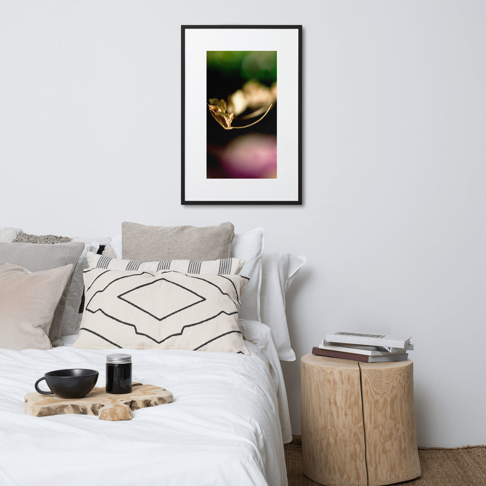 Poster mit Passepartout - Falling Leaf artlia