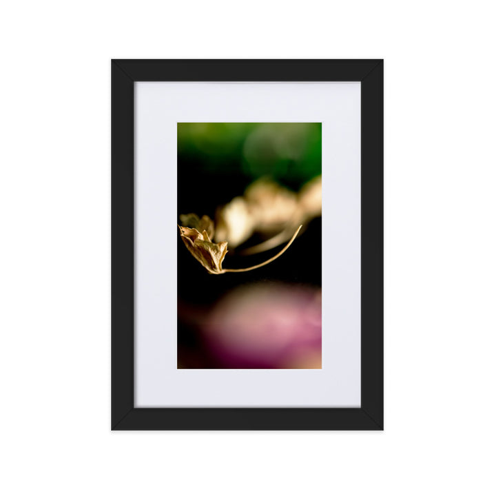 Poster mit Passepartout - Falling Leaf Schwarz / 21×30 cm artlia