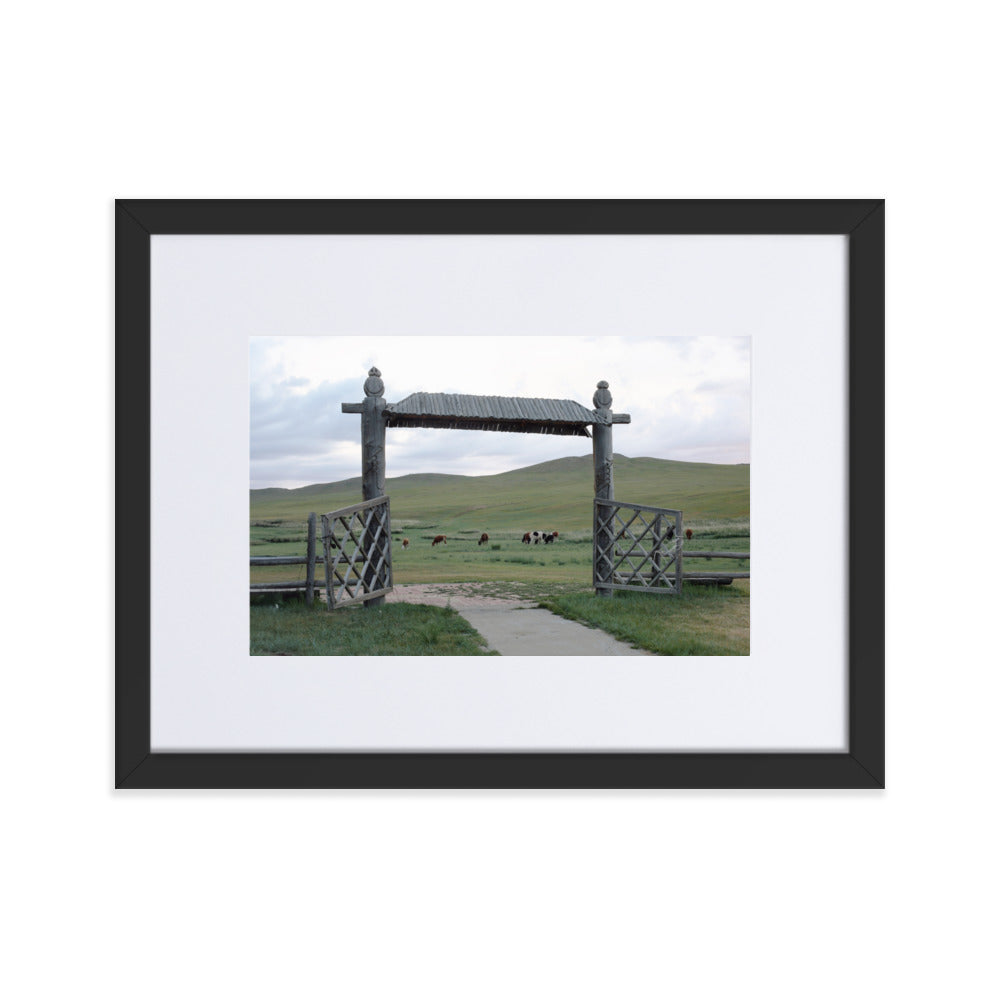 Poster mit Passepartout - The gateway to the steppes of Mongolia Schwarz / 30×40 cm artlia