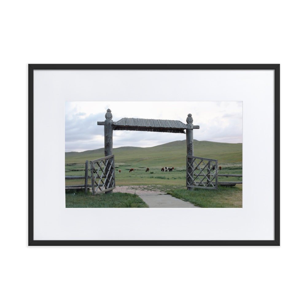 Poster mit Passepartout - The gateway to the steppes of Mongolia Schwarz / 50×70 cm artlia