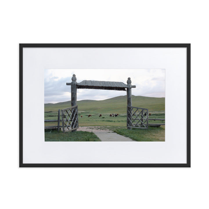 Poster mit Passepartout - The gateway to the steppes of Mongolia Schwarz / 50×70 cm artlia