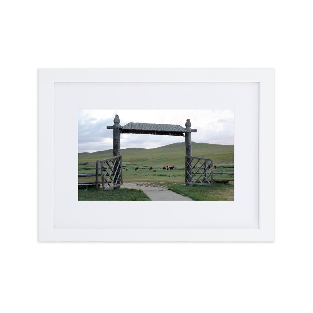 Poster mit Passepartout - The gateway to the steppes of Mongolia Weiß / 21×30 cm artlia