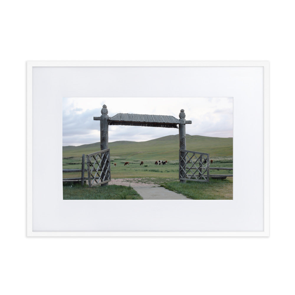 Poster mit Passepartout - The gateway to the steppes of Mongolia Weiß / 50×70 cm artlia
