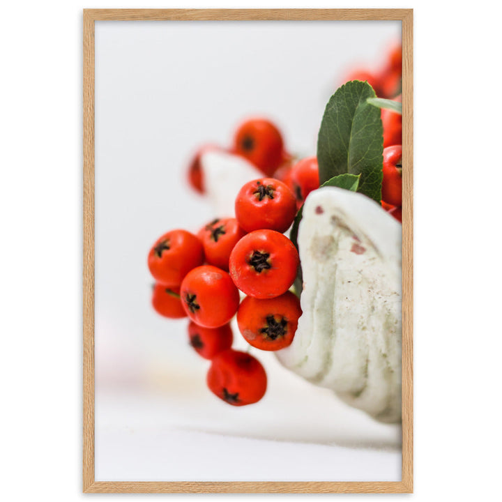 Poster mit Rahmen - Red Berries Oak / 61×91 cm artlia