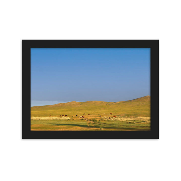 Poster mit Rahmen - Steppe on a calm morning, Mongolia Schwarz / 21×30 cm artlia
