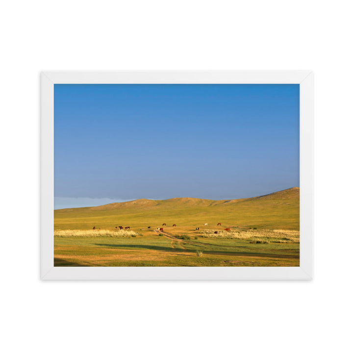 Poster mit Rahmen - Steppe on a calm morning, Mongolia Weiß / 30×40 cm artlia
