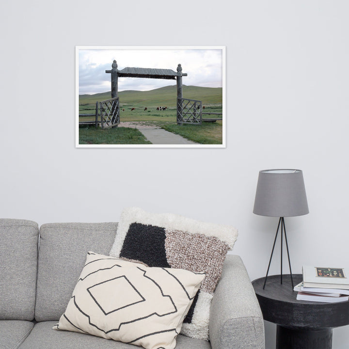 Poster mit Rahmen - The gateway to the steppes of Mongolia artlia