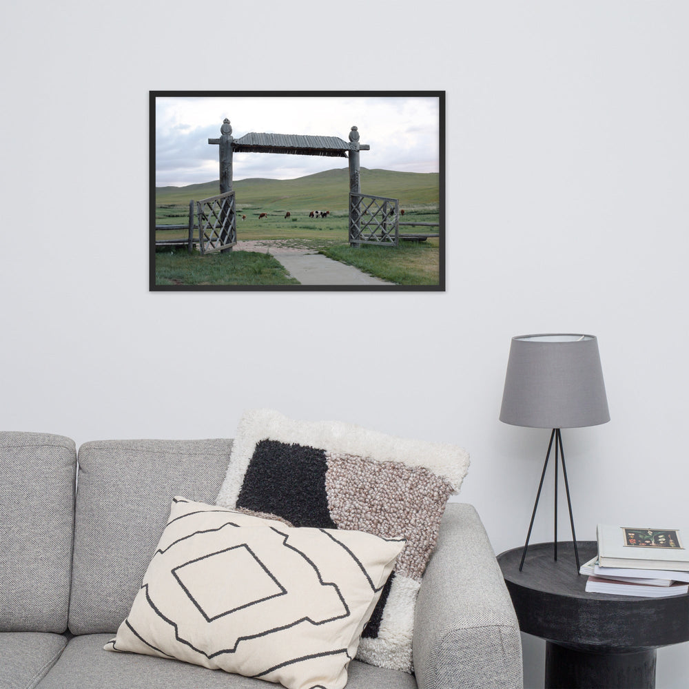 Poster mit Rahmen - The gateway to the steppes of Mongolia artlia