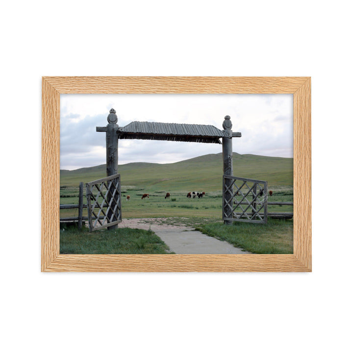 Poster mit Rahmen - The gateway to the steppes of Mongolia Oak / 21×30 cm artlia