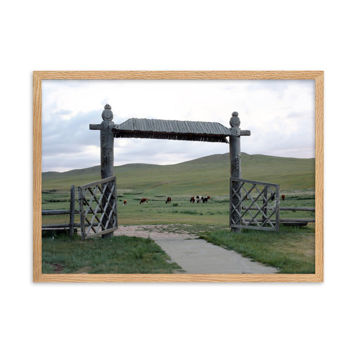 Poster mit Rahmen - The gateway to the steppes of Mongolia Oak / 50×70 cm artlia