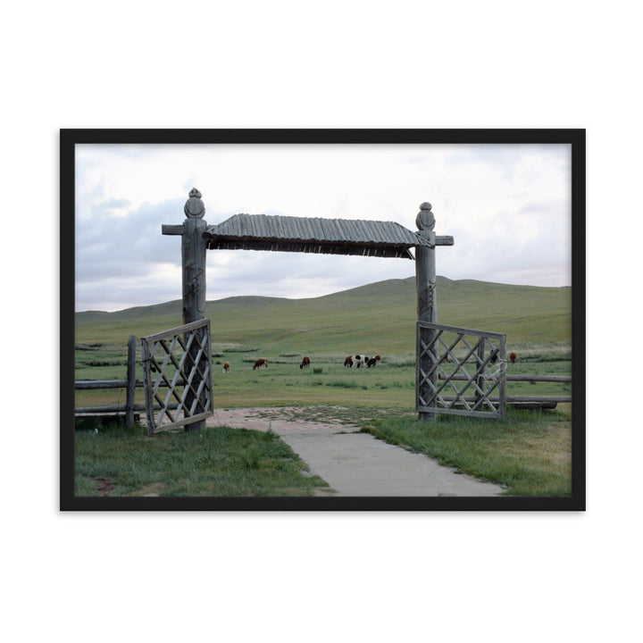 Poster mit Rahmen - The gateway to the steppes of Mongolia Schwarz / 50×70 cm artlia