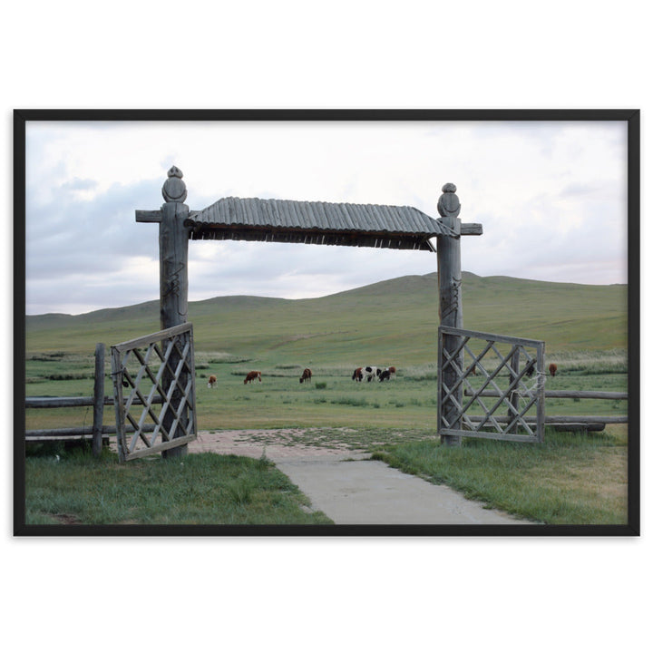Poster mit Rahmen - The gateway to the steppes of Mongolia Schwarz / 61×91 cm artlia
