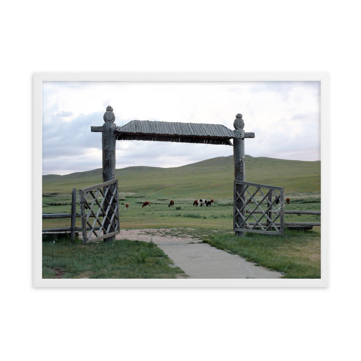 Poster mit Rahmen - The gateway to the steppes of Mongolia Weiß / 50×70 cm artlia