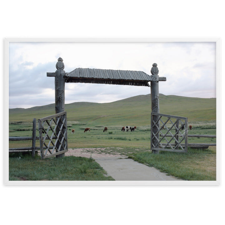 Poster mit Rahmen - The gateway to the steppes of Mongolia Weiß / 61×91 cm artlia