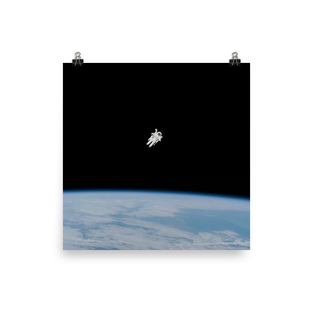 Astronaut im Weltraum - Poster 25x25 cm artlia