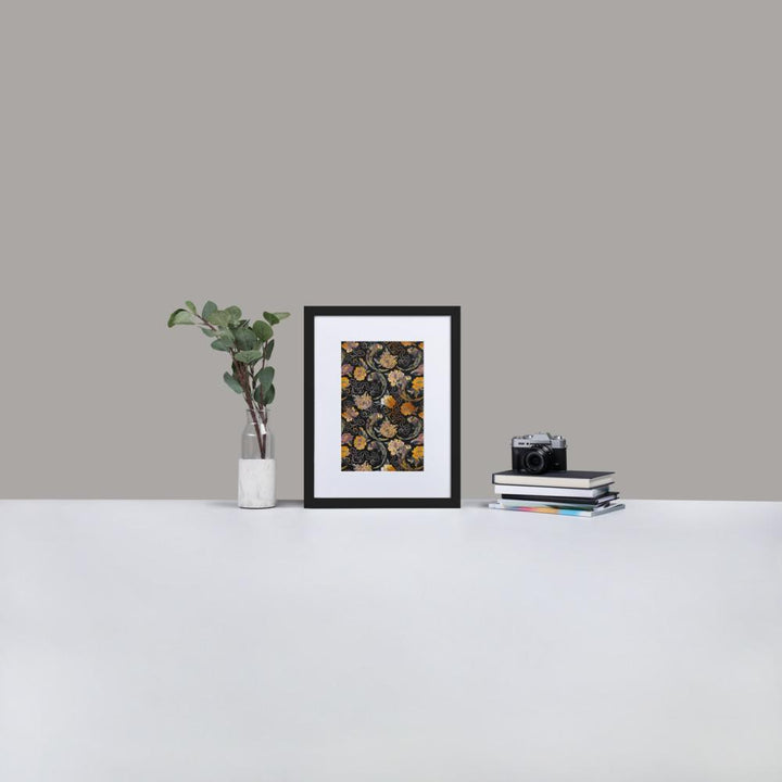Blumen und Kois - Poster im Rahmen mit Passepartout schwarz / 30×40 cm artlia