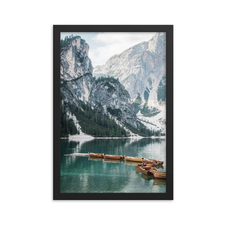 Braies lake 2 - Poster im Rahmen schwarz / 30x45 cm artlia
