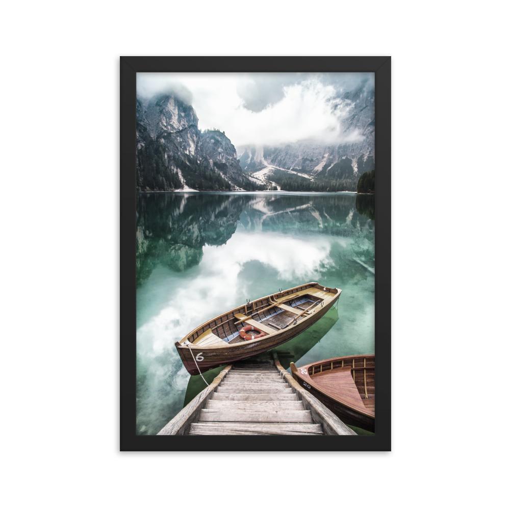 Braies lake - Poster im Rahmen schwarz / 30x45 cm artlia