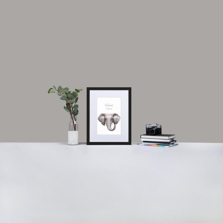 Elefant - Poster im Rahmen mit Passepartout schwarz / 30×40 cm artlia