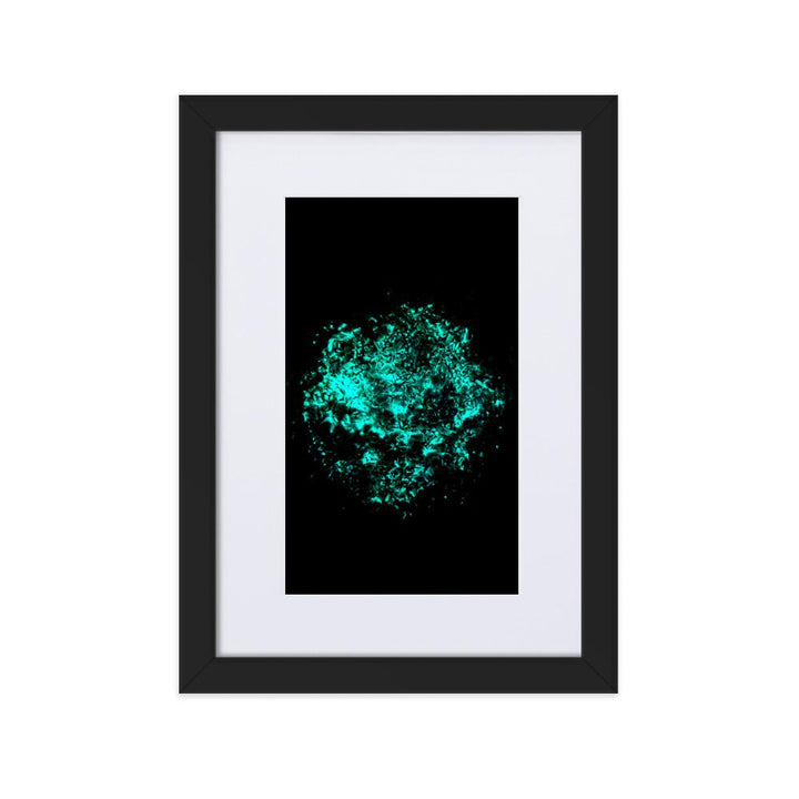 Emerald Planet - Poster im Rahmen mit Passepartout Schwarz / 21×30 cm artlia