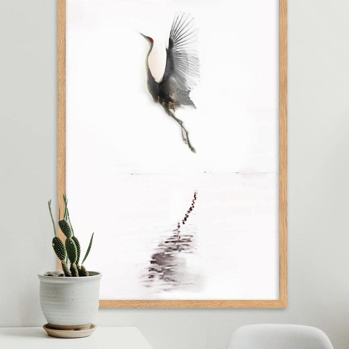 fliegender Kranich - Poster im Rahmen artlia
