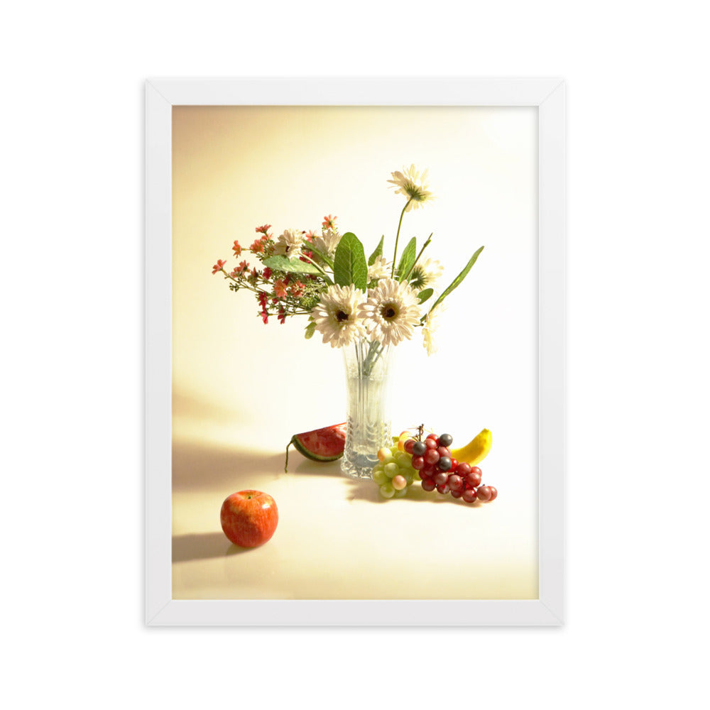 Flower Vase - Poster im Rahmen Weiß / 30×40 cm artlia