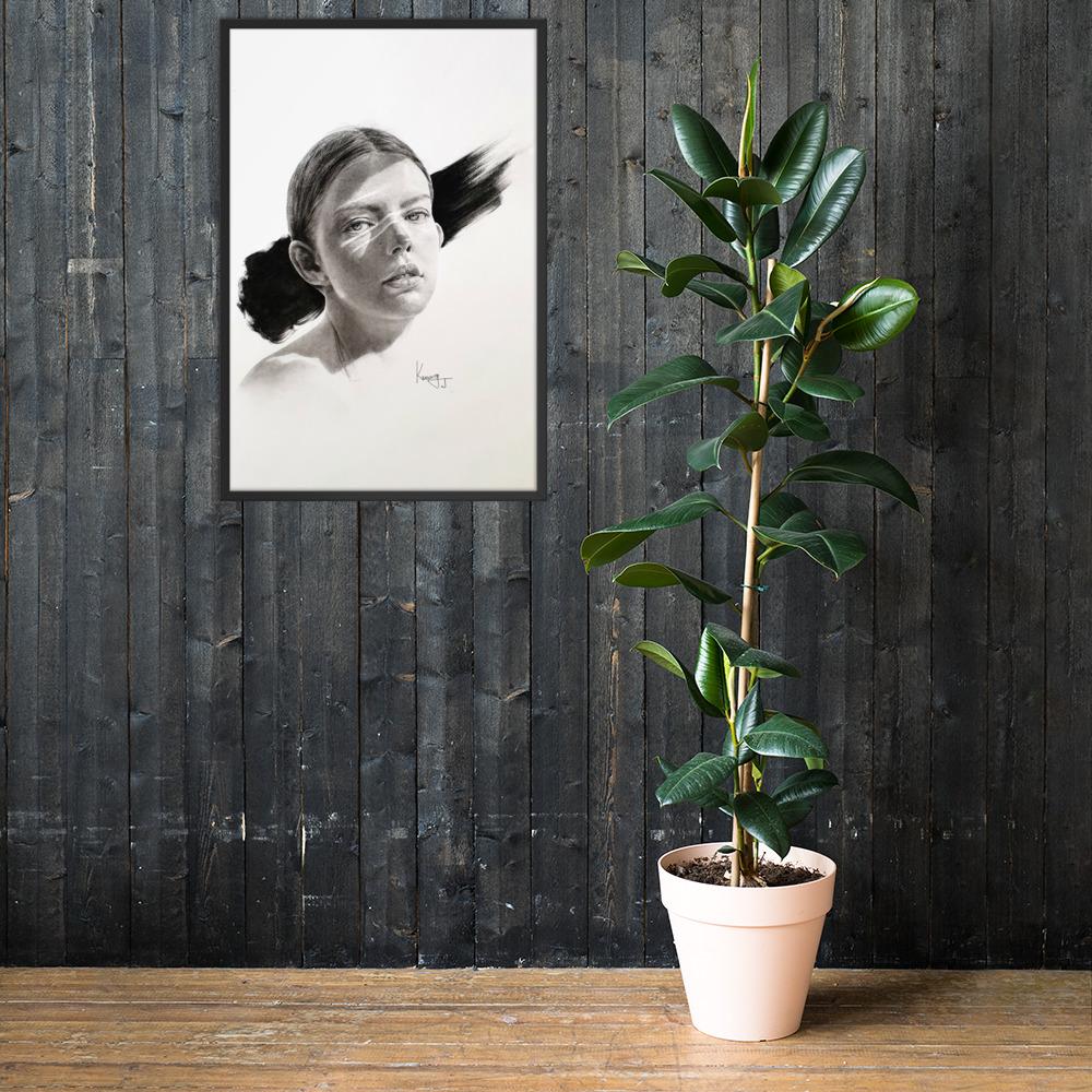 Frau im Licht - Poster im Rahmen schwarz / 61x91 cm artlia