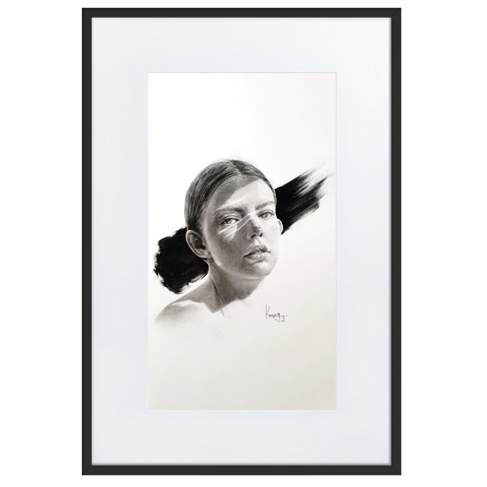 Frau im Licht - Poster im Rahmen mit Passepartout artlia