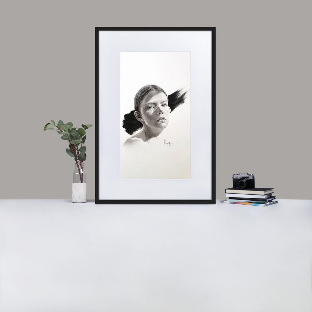 Frau im Licht - Poster im Rahmen mit Passepartout schwarz / 61×91 cm artlia