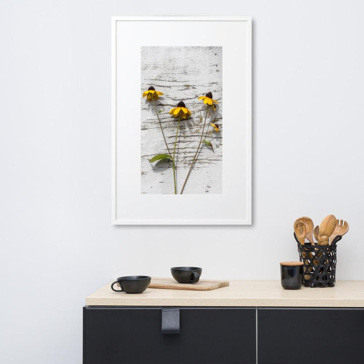 gelbe Blumen 7 - Poster im Rahmen mit Passepartout artlia