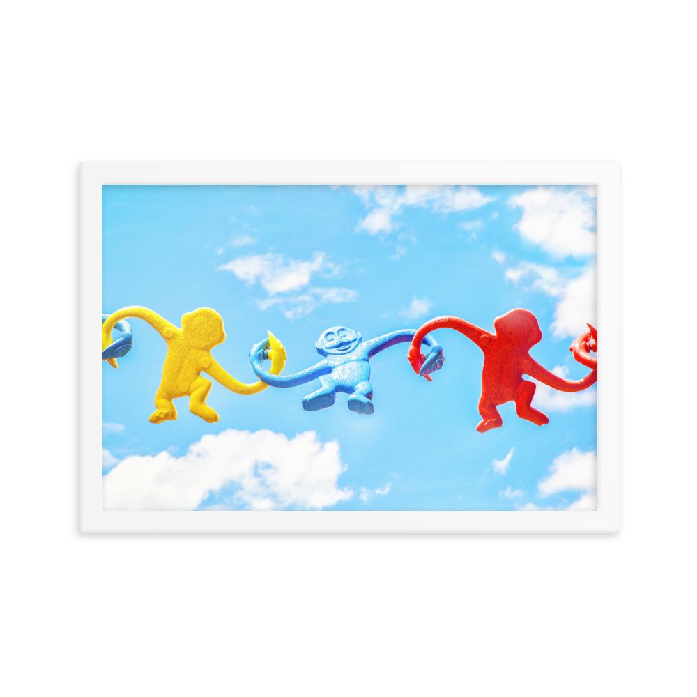 Himmlisches Teamwork - Poster im Rahmen weiß / 30x45 cm artlia