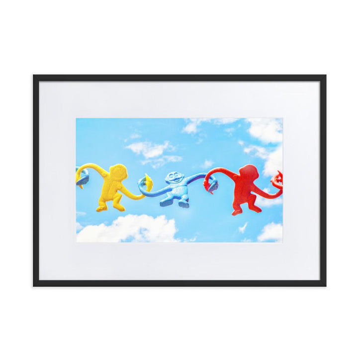 Himmlisches Teamwork - Poster im Rahmen mit Passepartout artlia