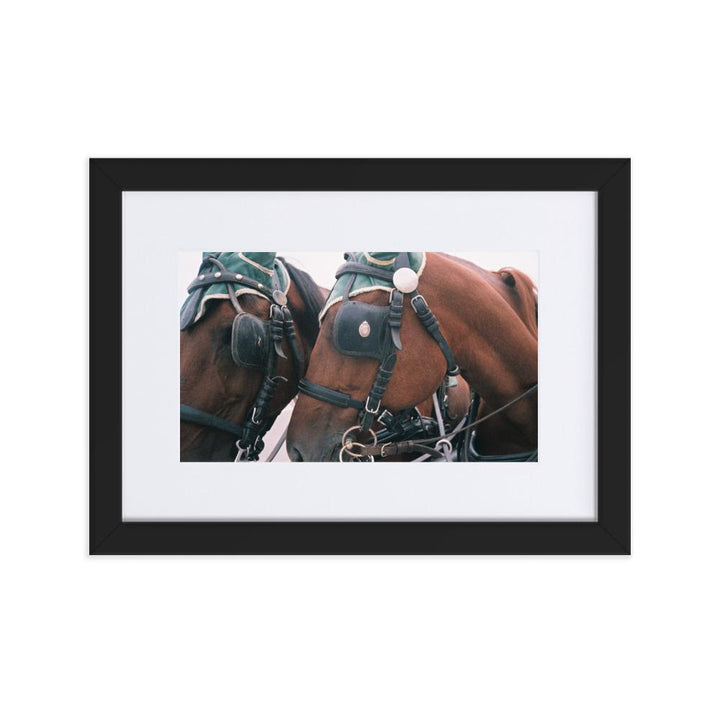 I love my job - Poster im Rahmen mit Passepartout schwarz / 21×30 cm artlia