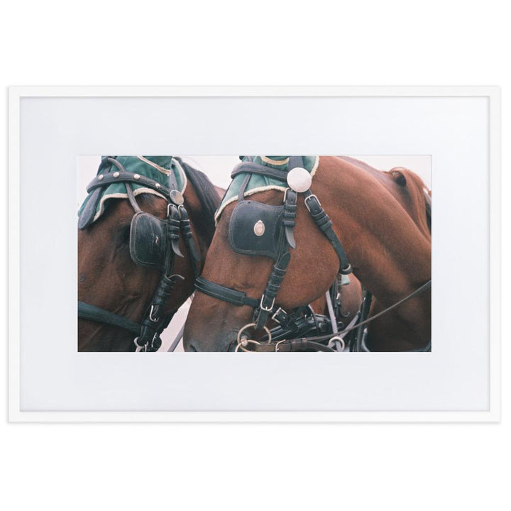 I love my job - Poster im Rahmen mit Passepartout weiß / 61×91 cm artlia