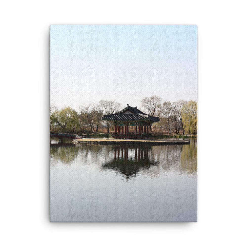 Leinwand - Pavillon mitten im Wasser 30x41 cm artlia