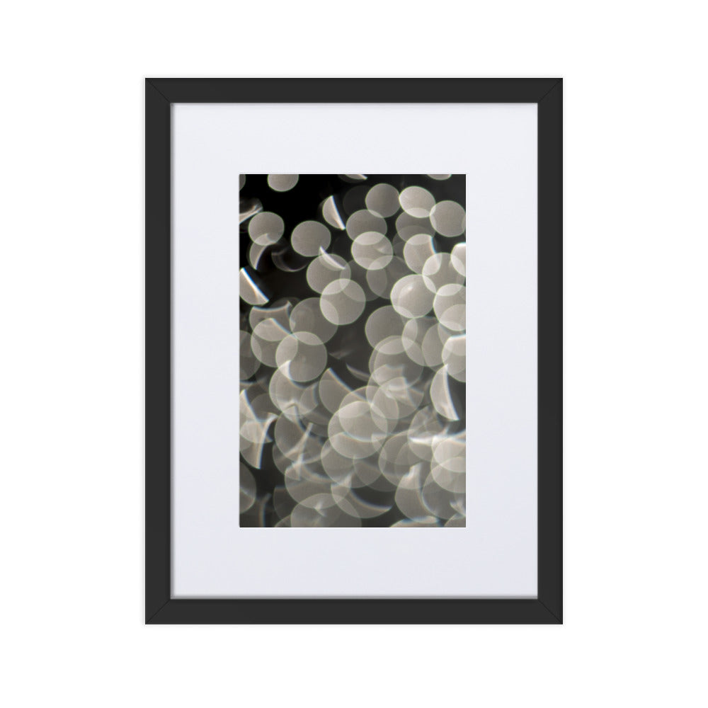 Lichtblasen - Poster im Rahmen mit Passepartout Schwarz / 30×40 cm artlia