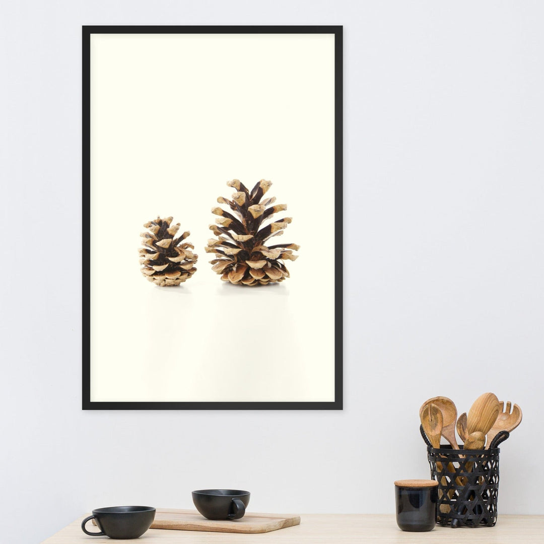 Pine Cone - Poster im Rahmen artlia