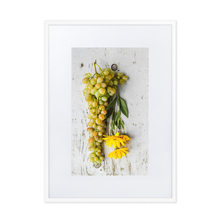 Poster mit Passepartout - Weintrauben und Blumen Weiß / 50×70 cm artlia