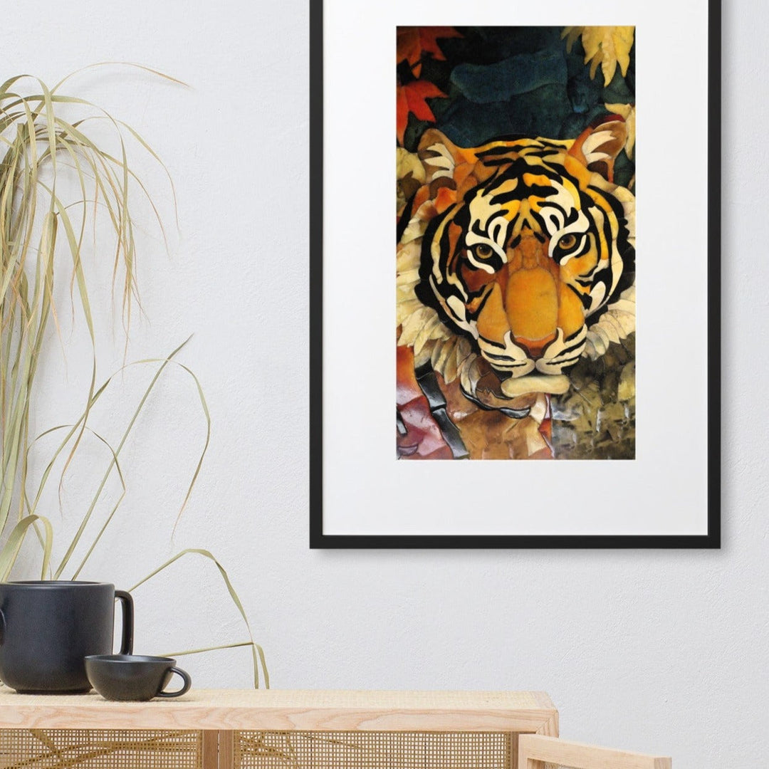 Tiger in Autumn - Poster im Rahmen mit Passepartout artlia