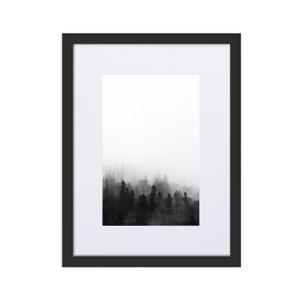 Wald im Nebel - Poster im Rahmen mit Passepartout Schwarz / 30×40 cm artlia
