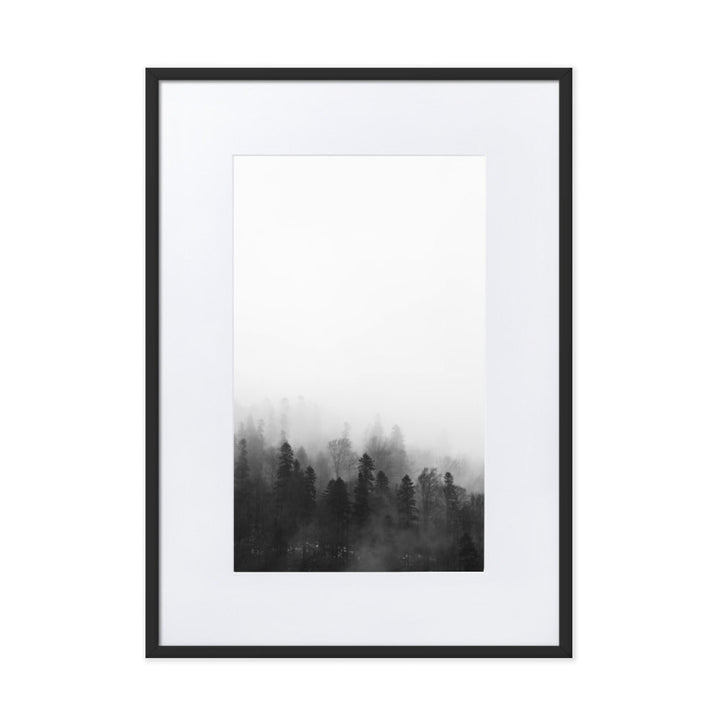 Wald im Nebel - Poster im Rahmen mit Passepartout Schwarz / 50×70 cm artlia