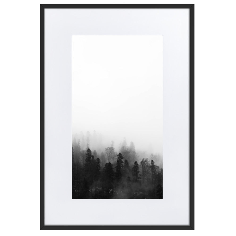 Wald im Nebel - Poster im Rahmen mit Passepartout Schwarz / 61×91 cm artlia