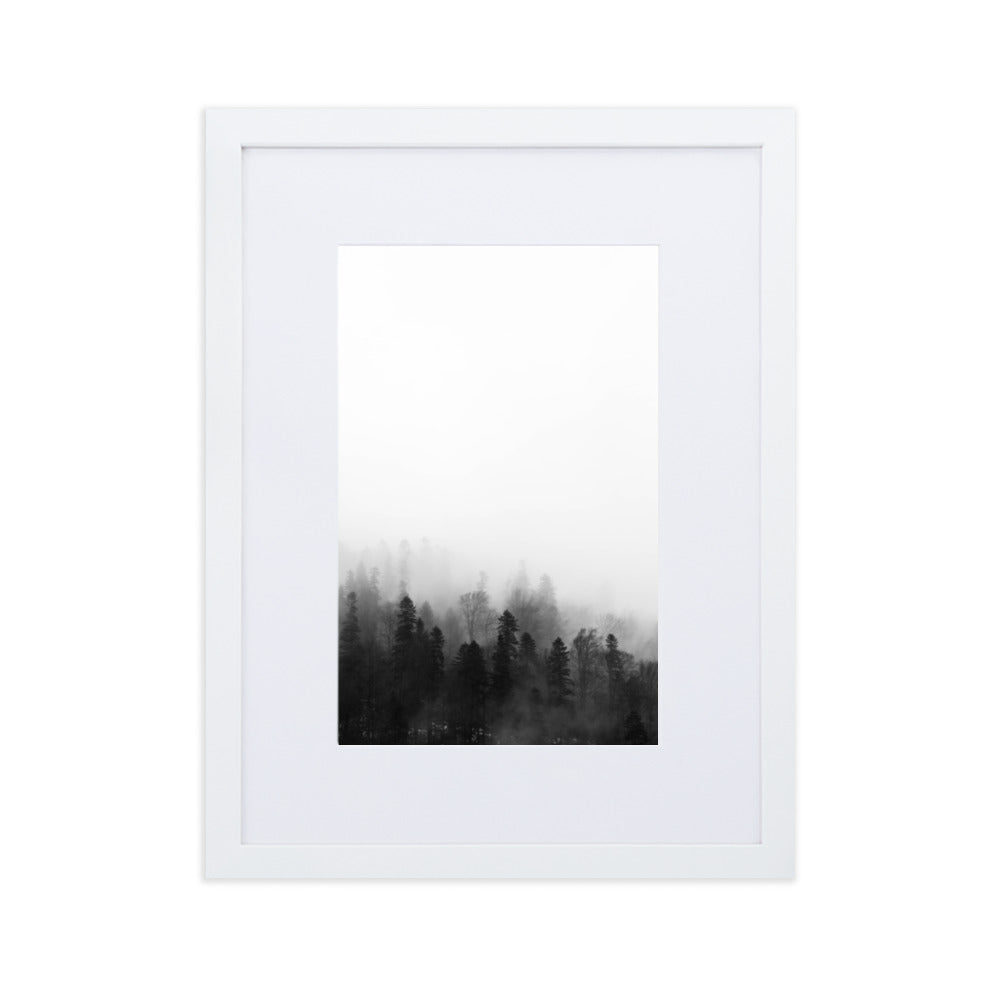 Wald im Nebel - Poster im Rahmen mit Passepartout Weiß / 30×40 cm artlia