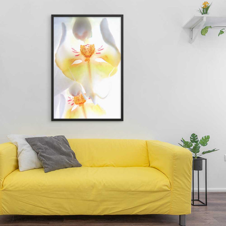Yellow Orchid - Poster im Rahmen artlia
